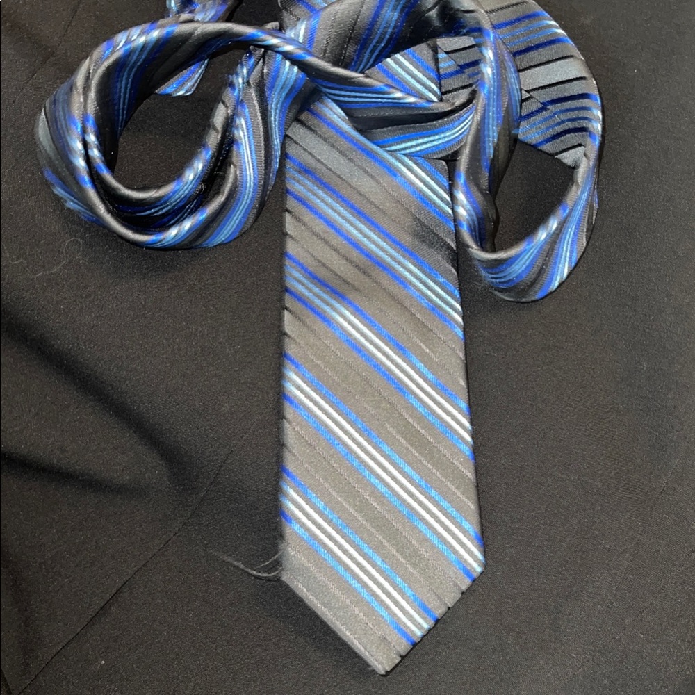 Sale! ☄️Ben Sherman Striped Tie in Blue and Black